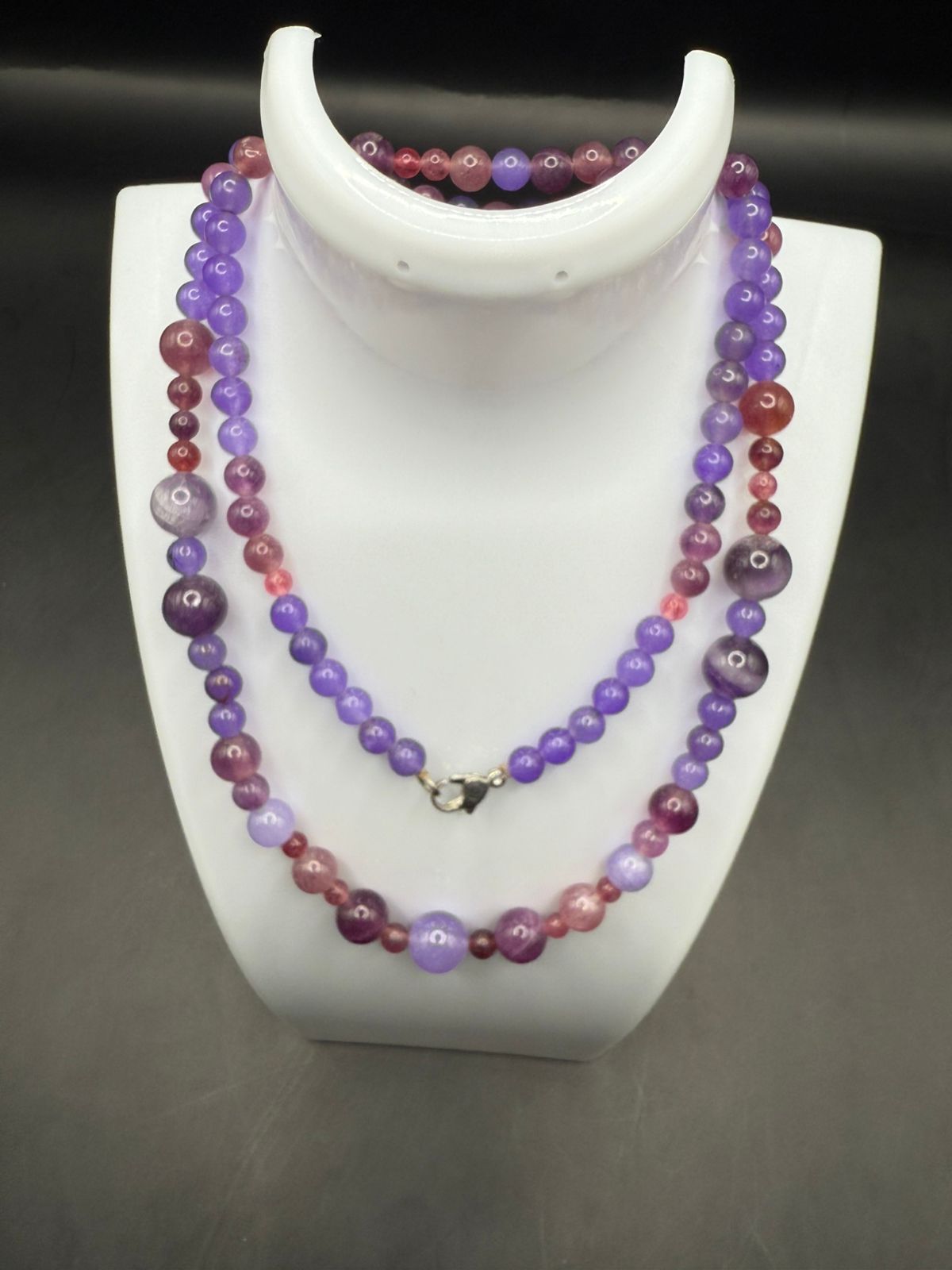 Handmade Beaded Necklace – Timeless and Versatile Style
