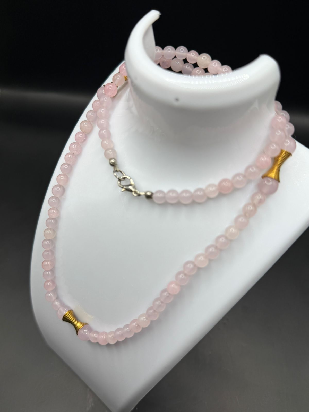 Handmade Beaded Necklace – Timeless and Versatile Style