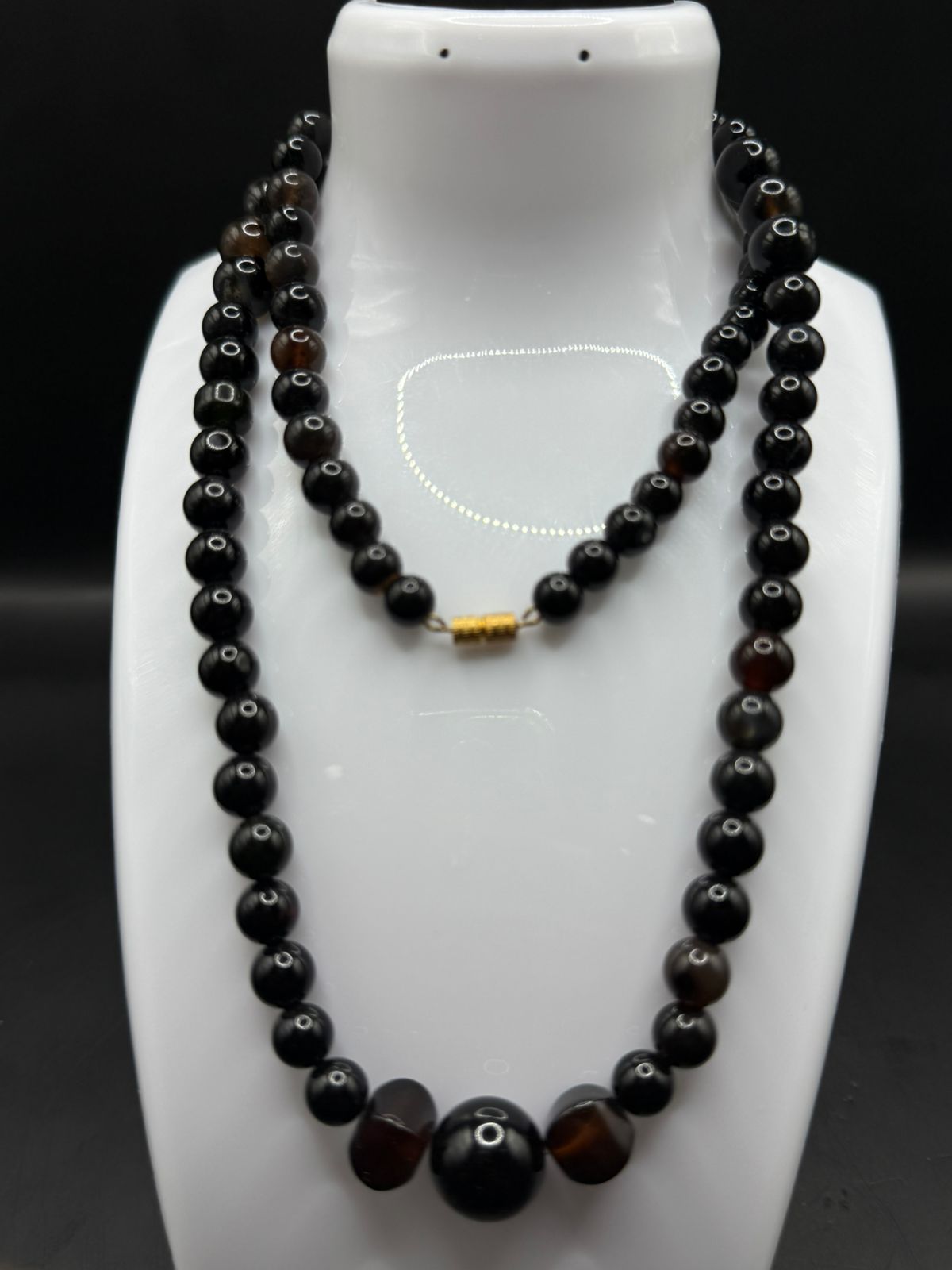 Handmade Beaded Necklace – Timeless and Versatile Style