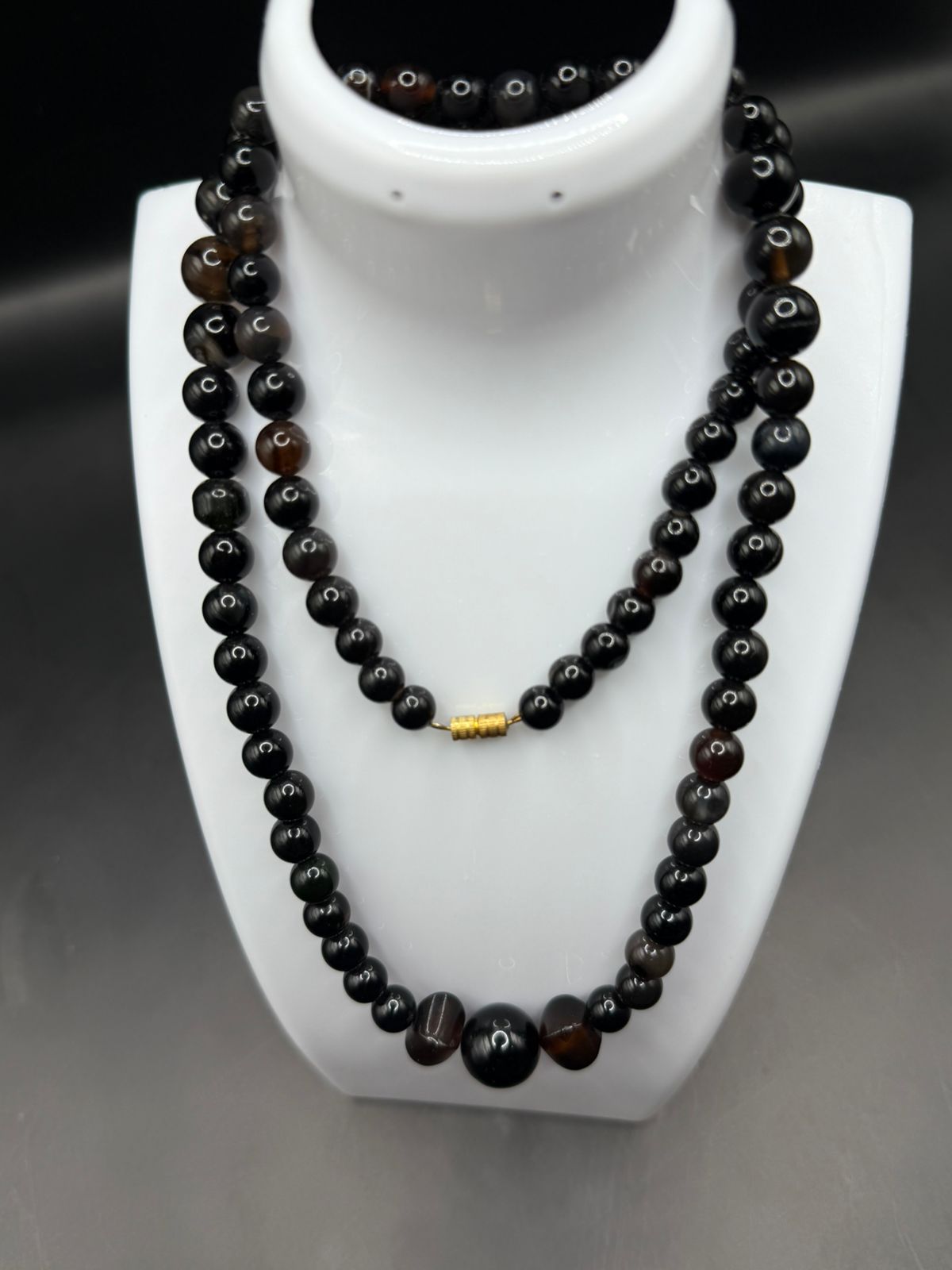 Handmade Beaded Necklace – Timeless and Versatile Style
