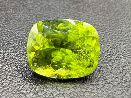 8 Carat Natural Peridot – Rare Gem from Supat Kohistan Mines