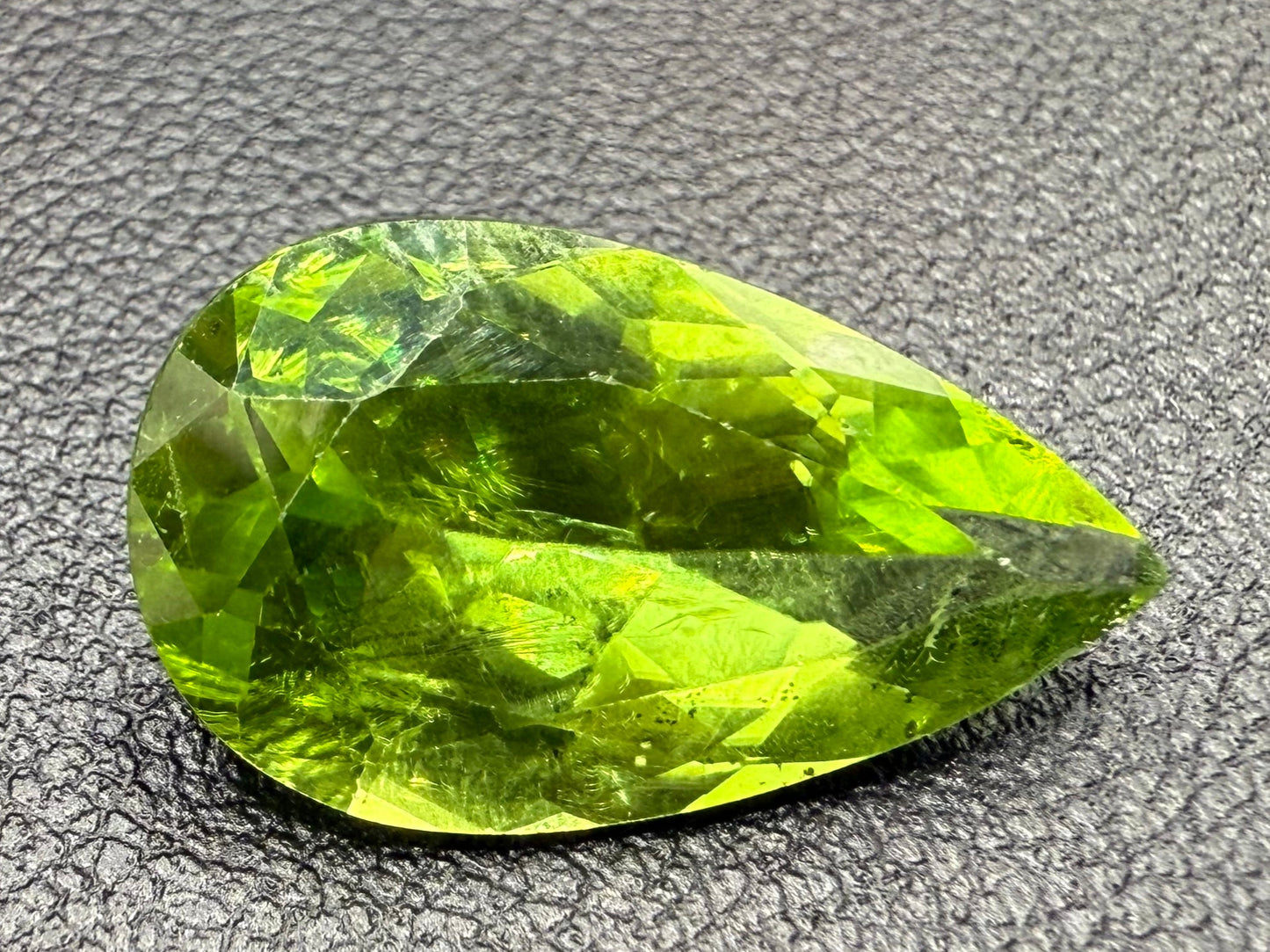 7.5 Carat Natural Peridot – Rare Gem from Supat Kohistan Mines