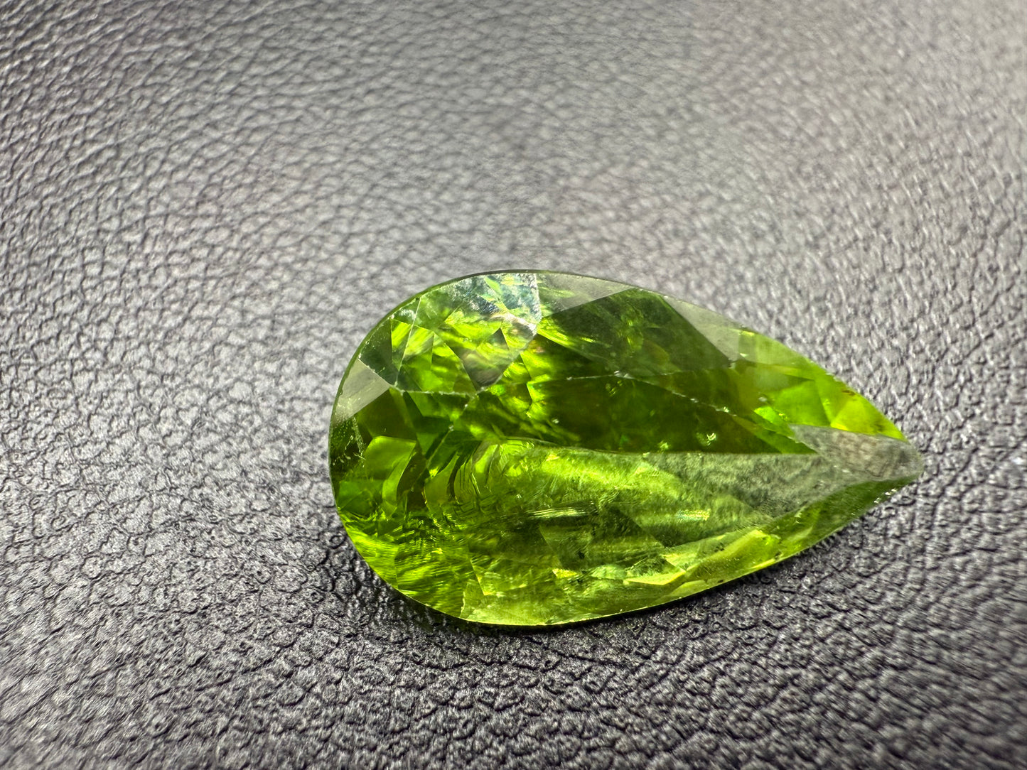 7.5 Carat Natural Peridot – Rare Gem from Supat Kohistan Mines