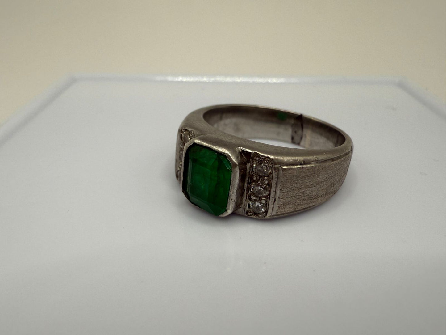 Natural Zambian 3.5 carat Emerald 925 Silver Luxury hand made ring