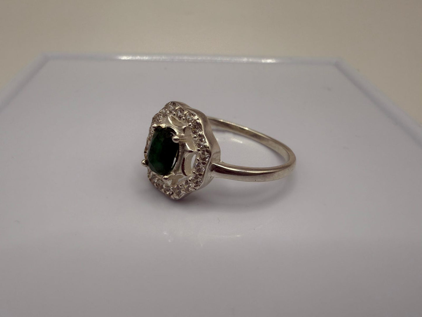 Sterling Silver Ring with Natural 3.5 carat Swat Emerald stone