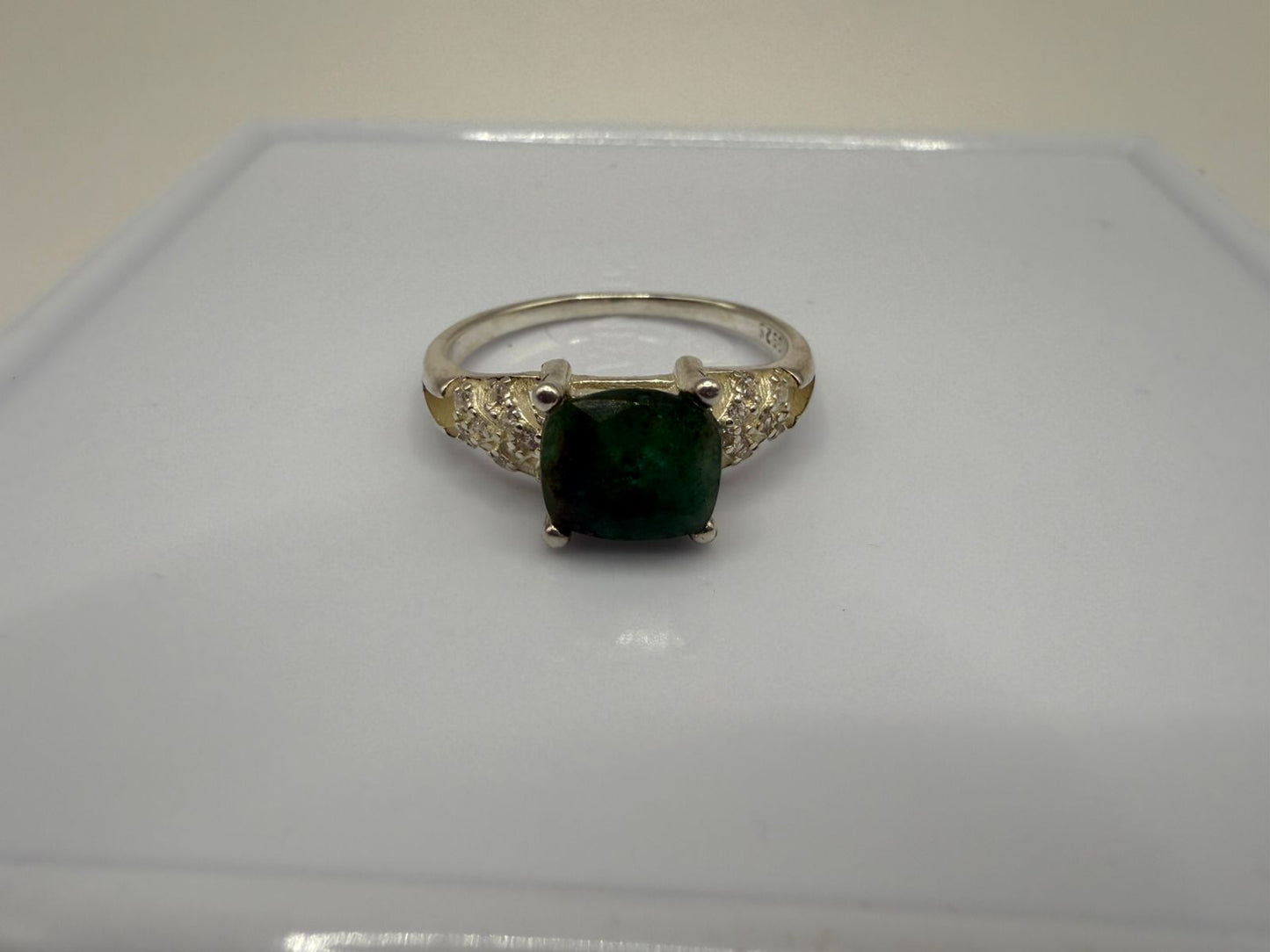 Sterling Silver Ring with Natural 4 carat Swat Emerald stone