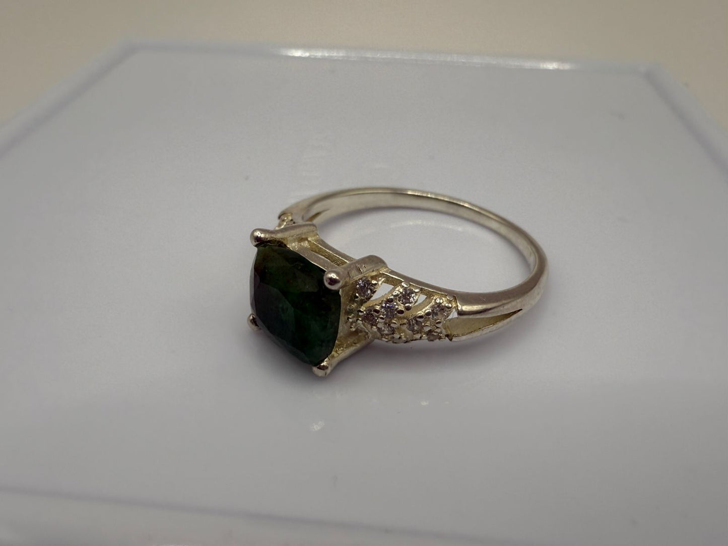 Sterling Silver Ring with Natural 4 carat Swat Emerald stone