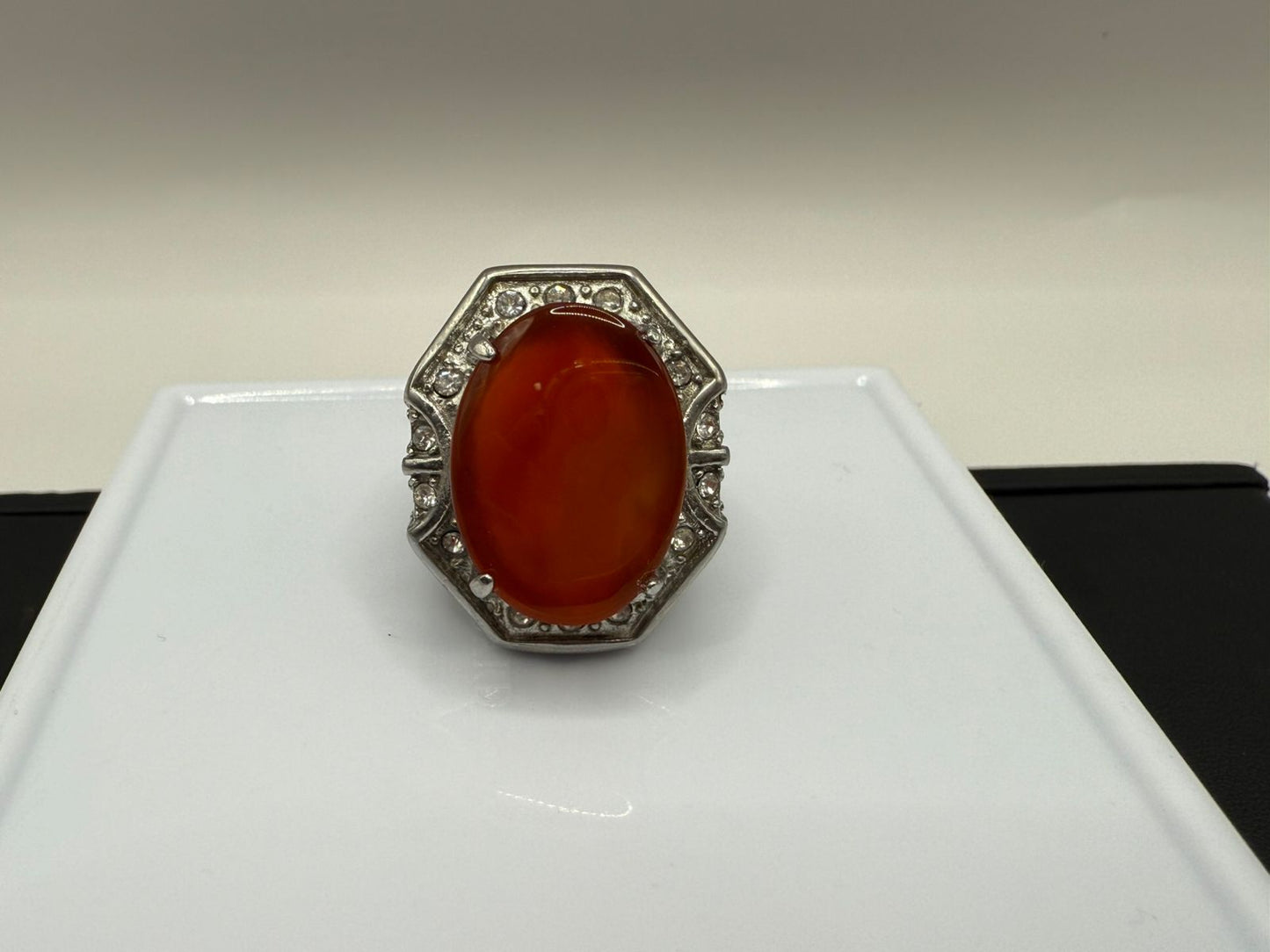 Handmade Agate Ring in Metal – Earthy Elegance