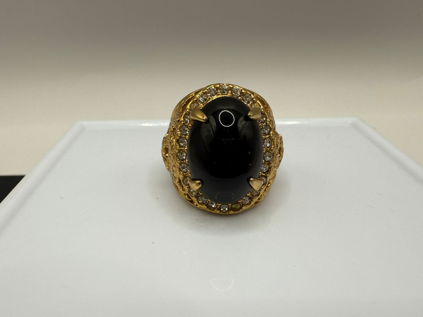 Handmade Agate Ring in Metal – Earthy Elegance