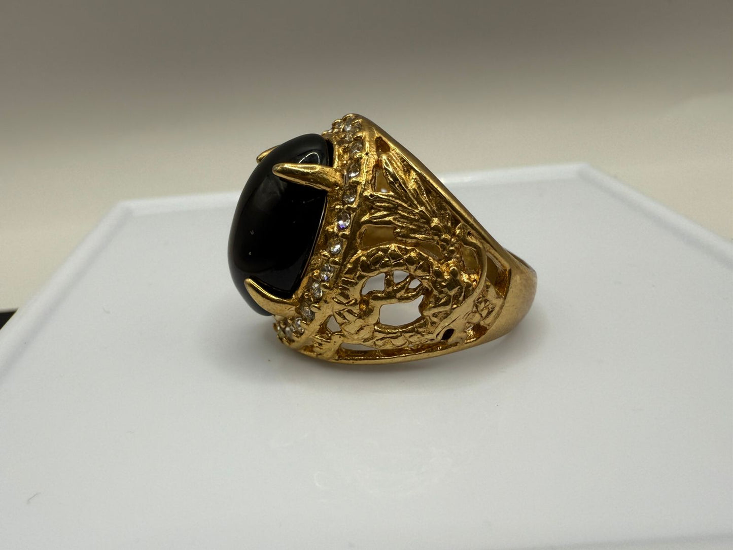 Handmade Agate Ring in Metal – Earthy Elegance