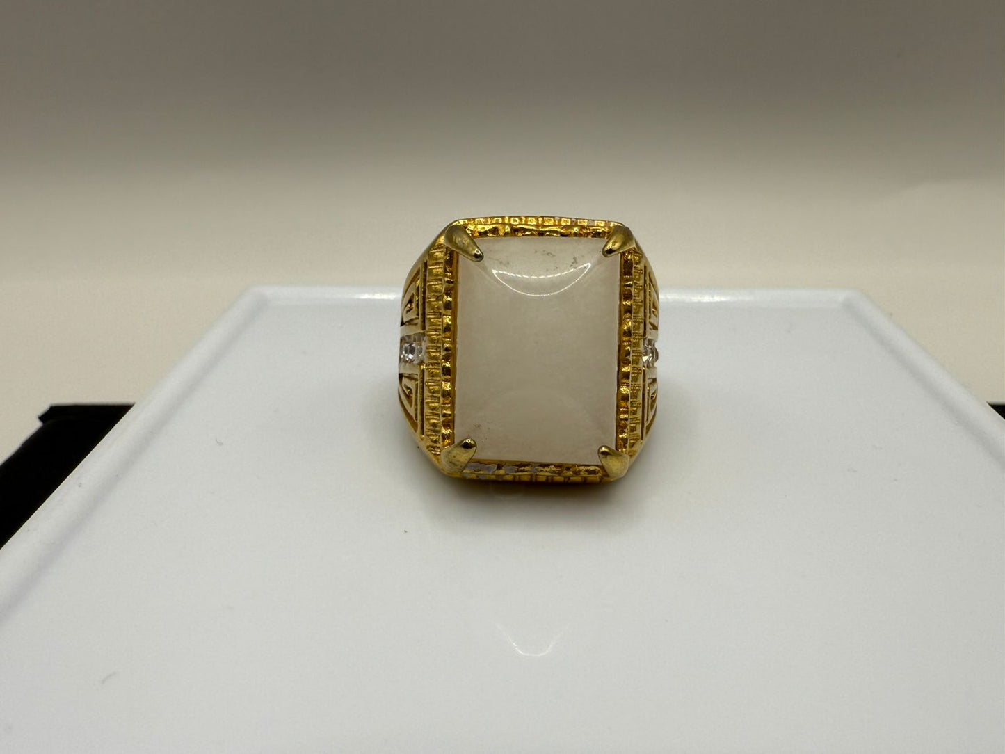 Handmade Agate Ring in Metal – Earthy Elegance