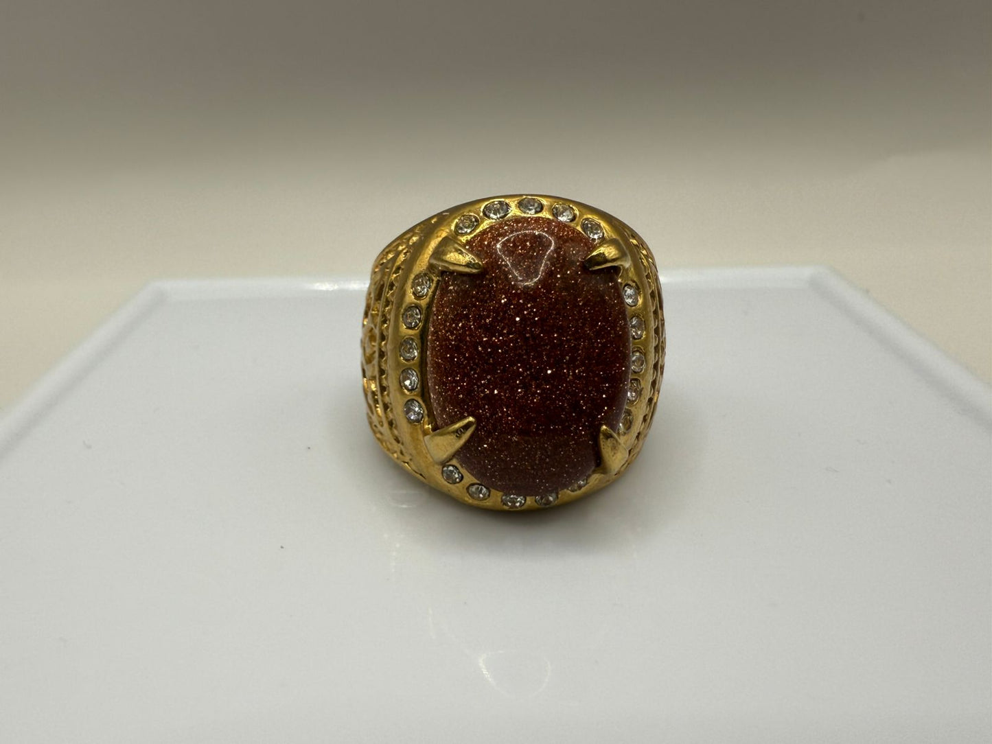 Handmade Agate Ring in Metal – Earthy Elegance