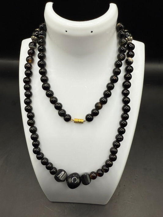 Handmade Beaded Necklace – Timeless and Versatile Style