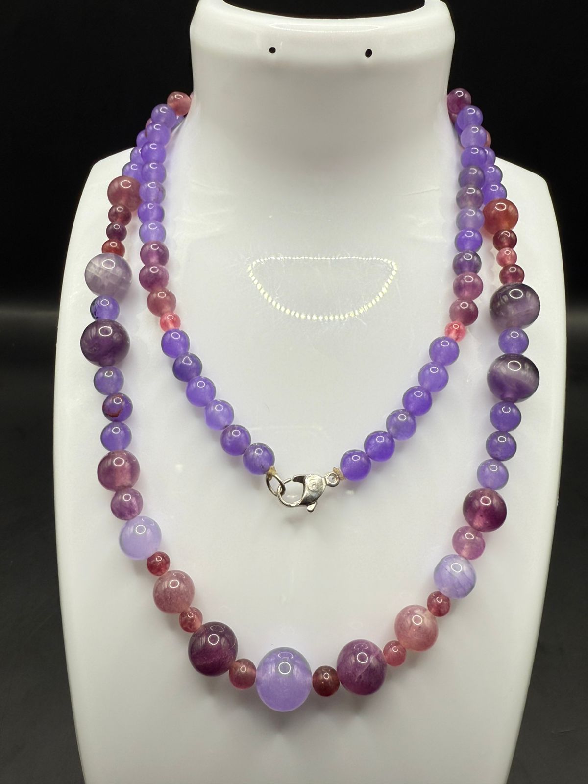 Handmade Beaded Necklace – Timeless and Versatile Style