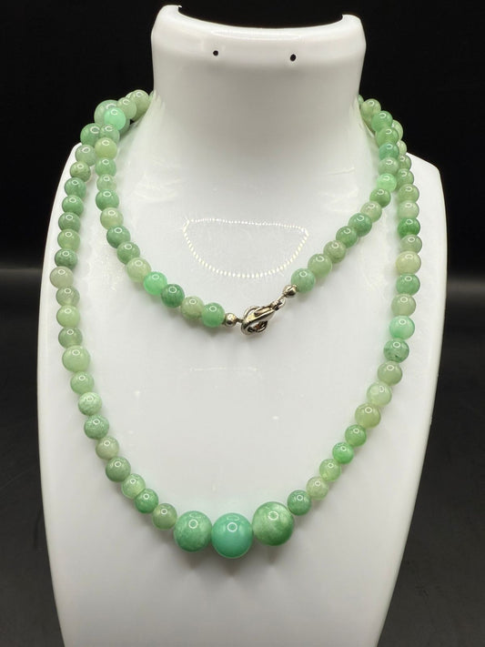 Handmade Beaded Necklace – Timeless and Versatile Style