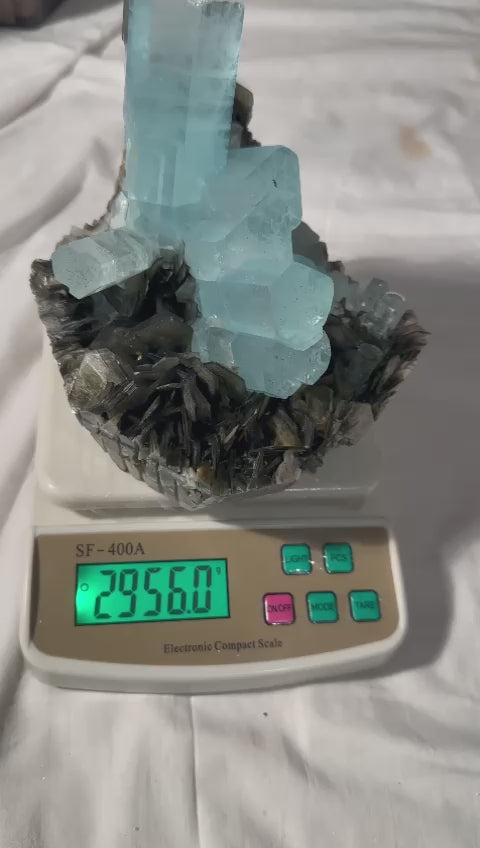 Natural Aquamarine Specimen with Mica – Nagar, Pakistan | Unique Mineral Display